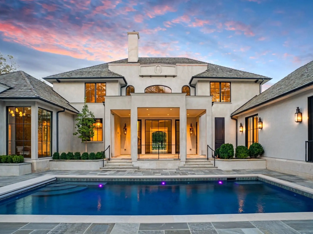 Luxury Pool and Outdoor Living in Belle Meade